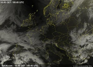 Imagine satelitară elocventă în spectrul vizibil cu umbra Lunii deasupra Europei. Sursa:sat24.com/Eumetsat/MetOffice